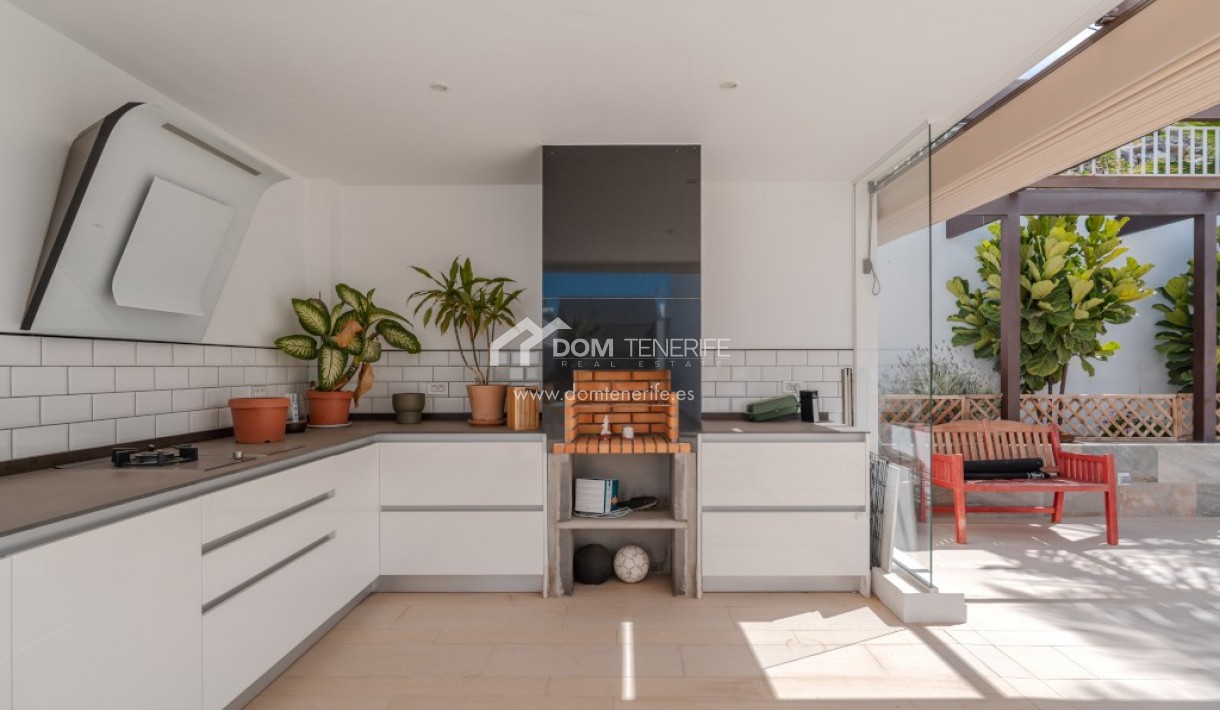 Revente - Villa -
Adeje - Roque del Conde