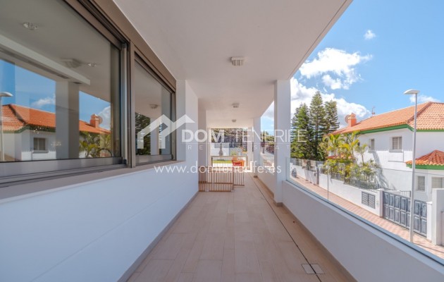 Revente - Villa -
Adeje - Roque del Conde