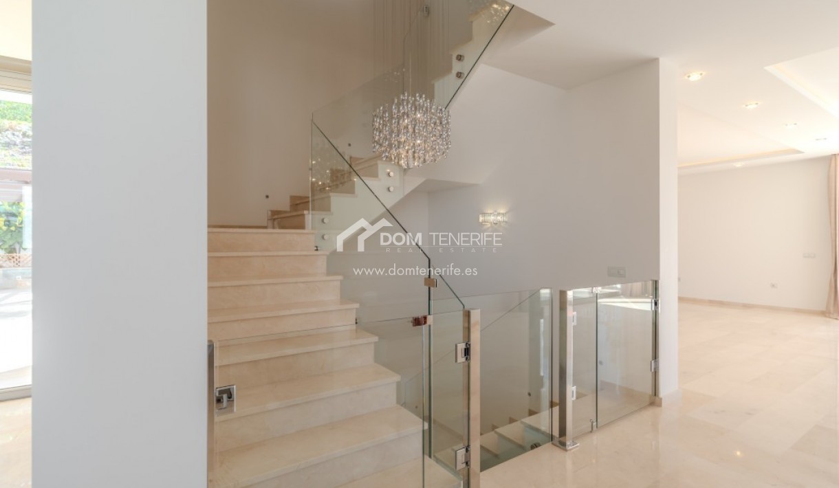 Revente - Villa -
Adeje - Roque del Conde