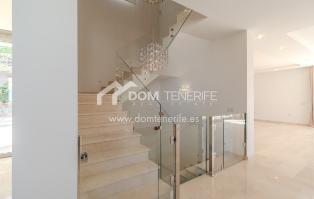 Revente - Villa -
Adeje - Roque del Conde