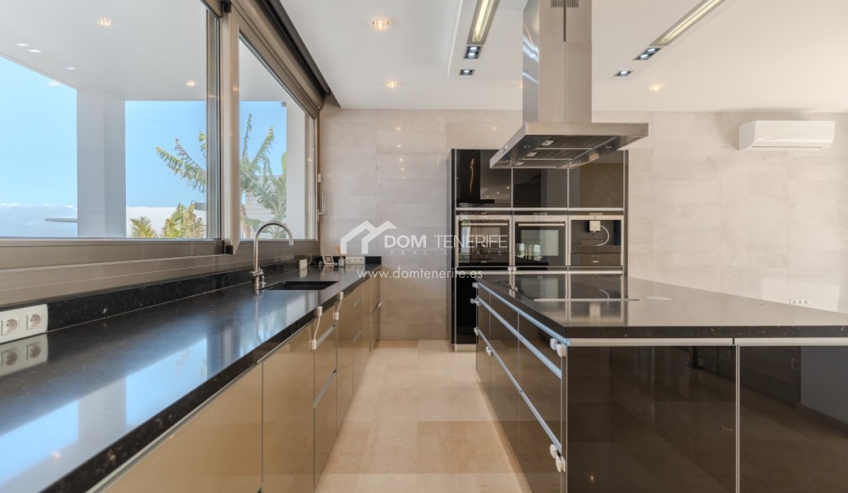 Revente - Villa -
Adeje - Roque del Conde