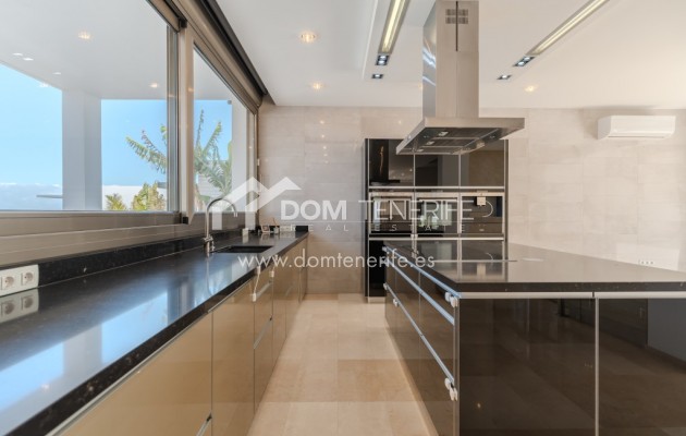 Revente - Villa -
Adeje - Roque del Conde