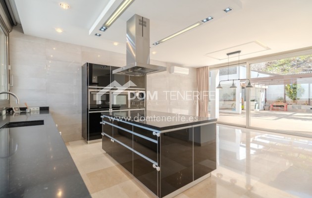 Revente - Villa -
Adeje - Roque del Conde