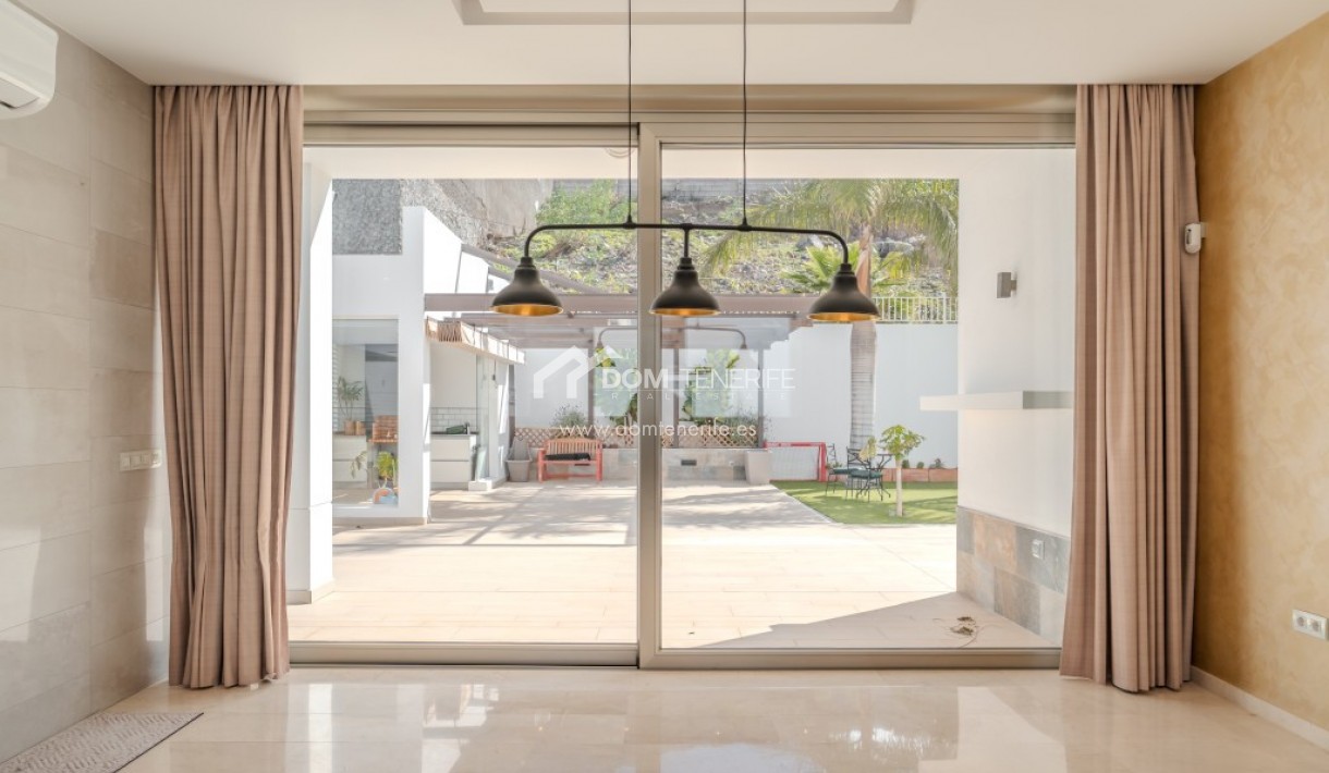 Revente - Villa -
Adeje - Roque del Conde