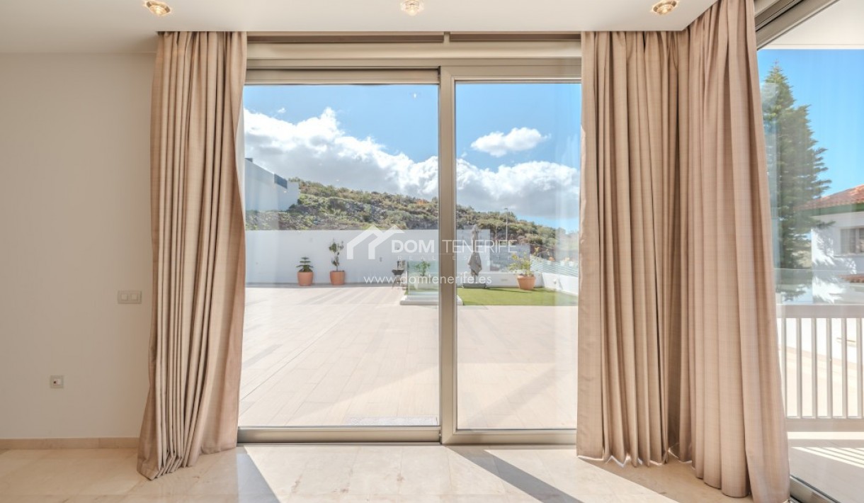 Revente - Villa -
Adeje - Roque del Conde