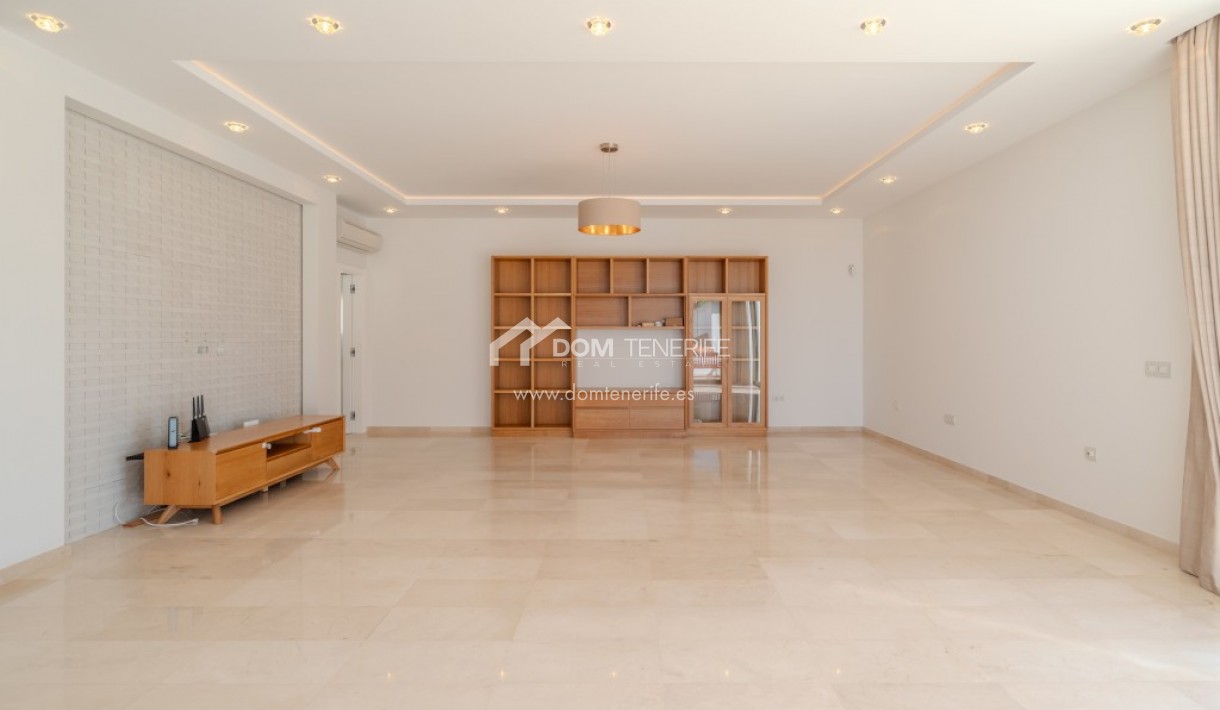 Revente - Villa -
Adeje - Roque del Conde