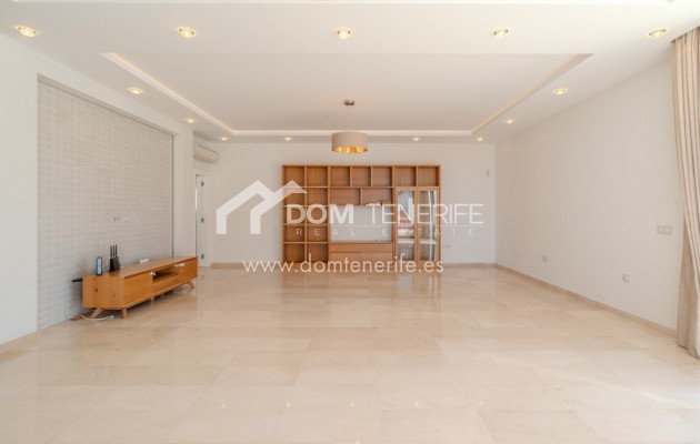 Revente - Villa -
Adeje - Roque del Conde