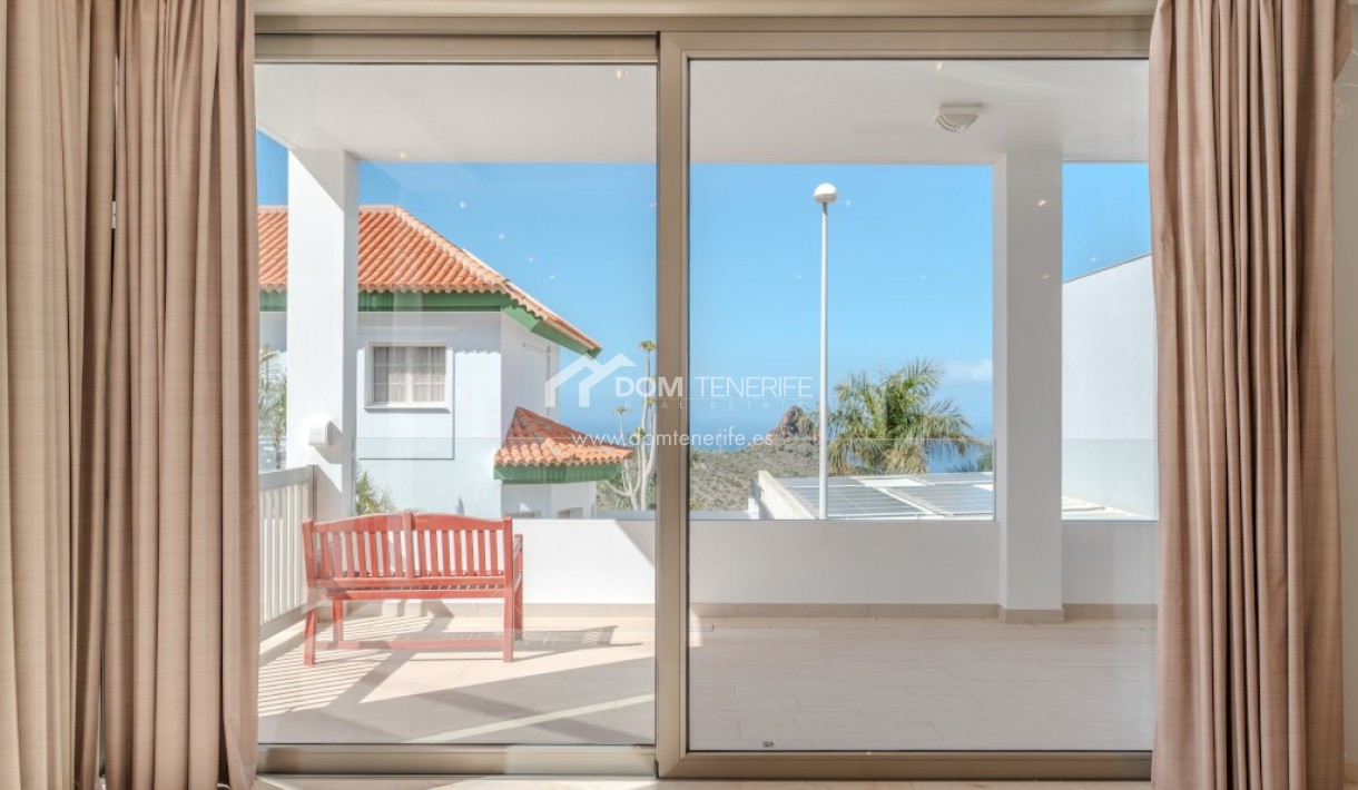 Revente - Villa -
Adeje - Roque del Conde