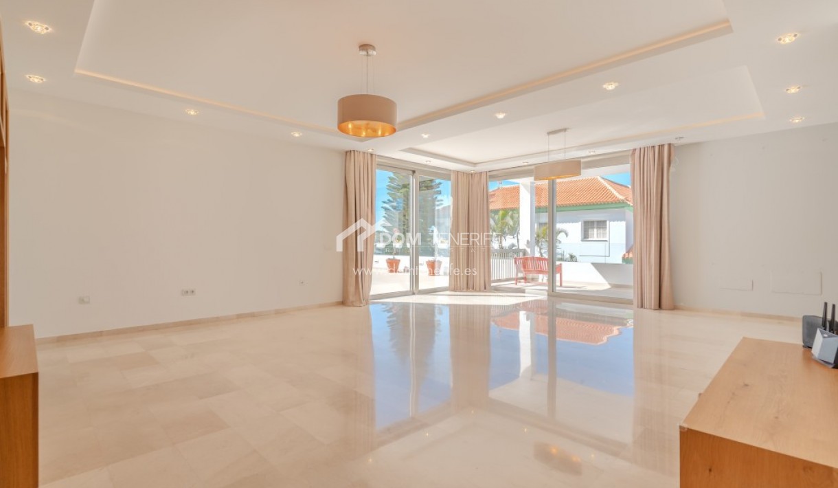 Revente - Villa -
Adeje - Roque del Conde