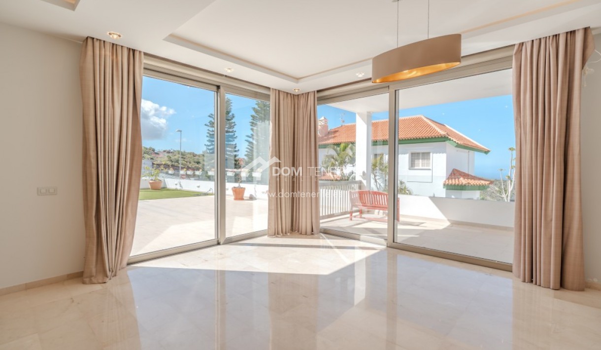 Revente - Villa -
Adeje - Roque del Conde