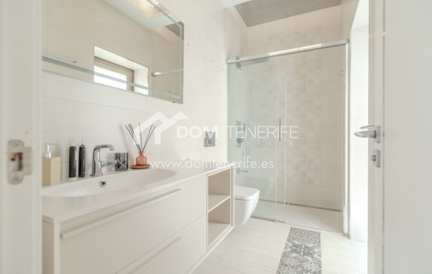 Revente - Villa -
Adeje - Roque del Conde