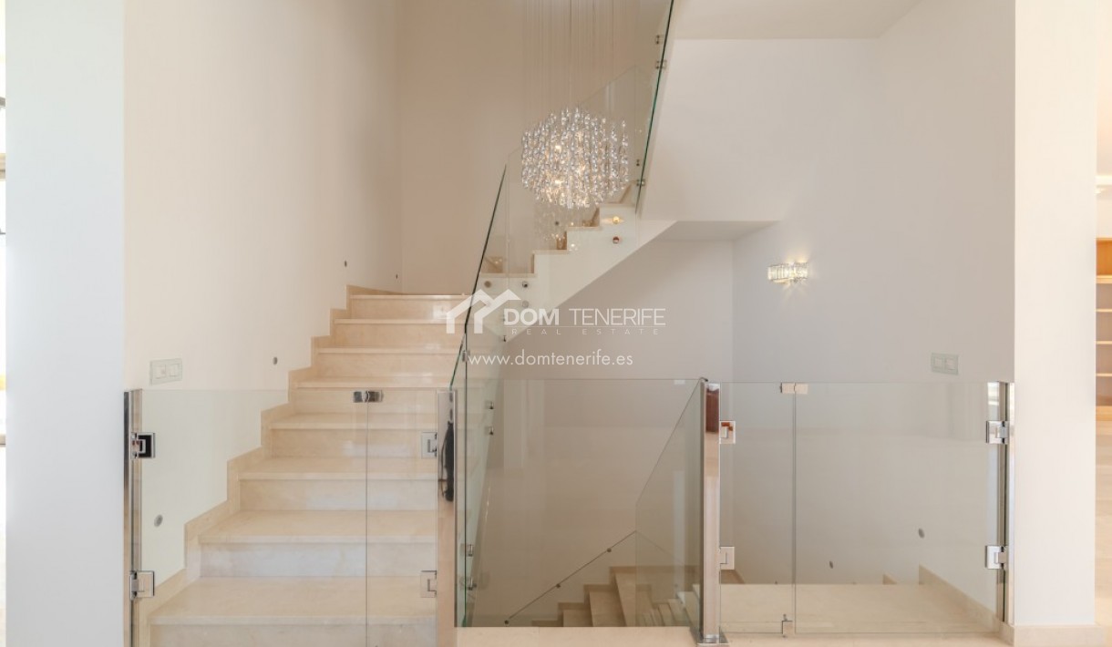 Revente - Villa -
Adeje - Roque del Conde