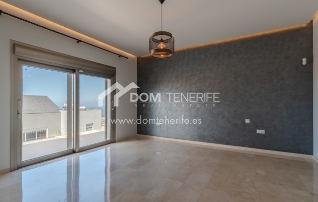 Revente - Villa -
Adeje - Roque del Conde