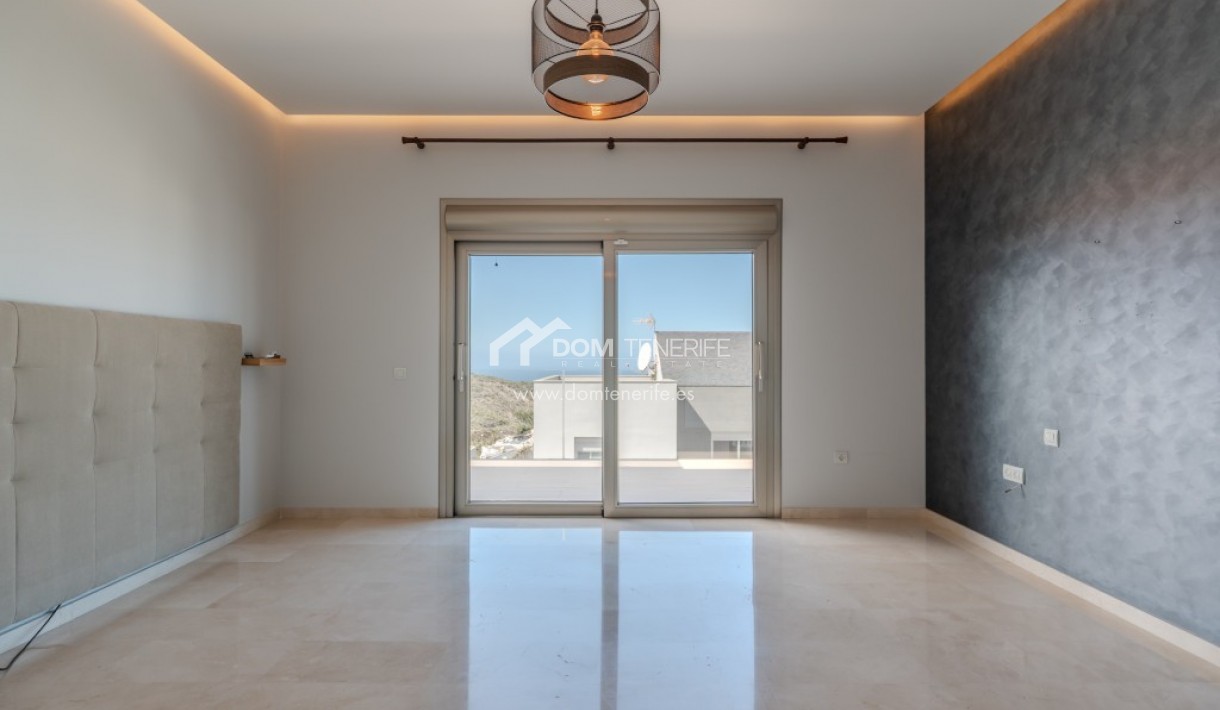 Revente - Villa -
Adeje - Roque del Conde