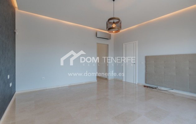 Revente - Villa -
Adeje - Roque del Conde