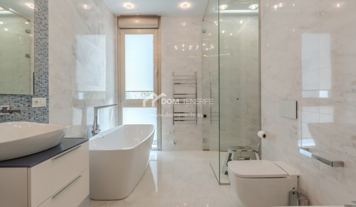 Revente - Villa -
Adeje - Roque del Conde