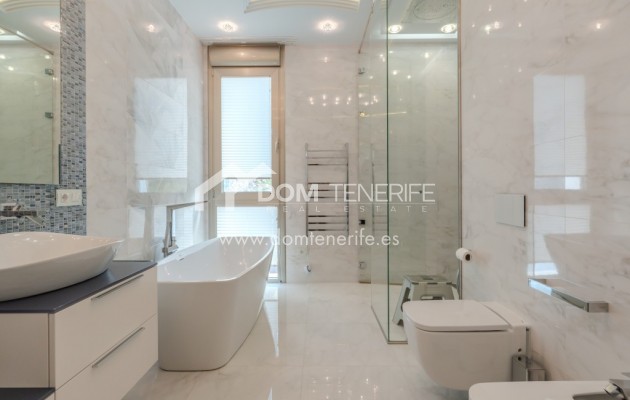 Revente - Villa -
Adeje - Roque del Conde