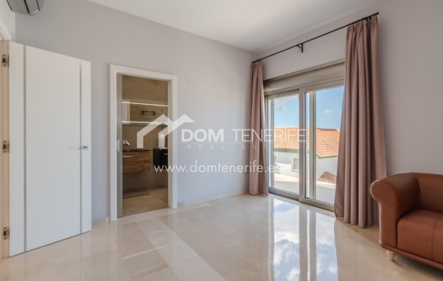 Revente - Villa -
Adeje - Roque del Conde