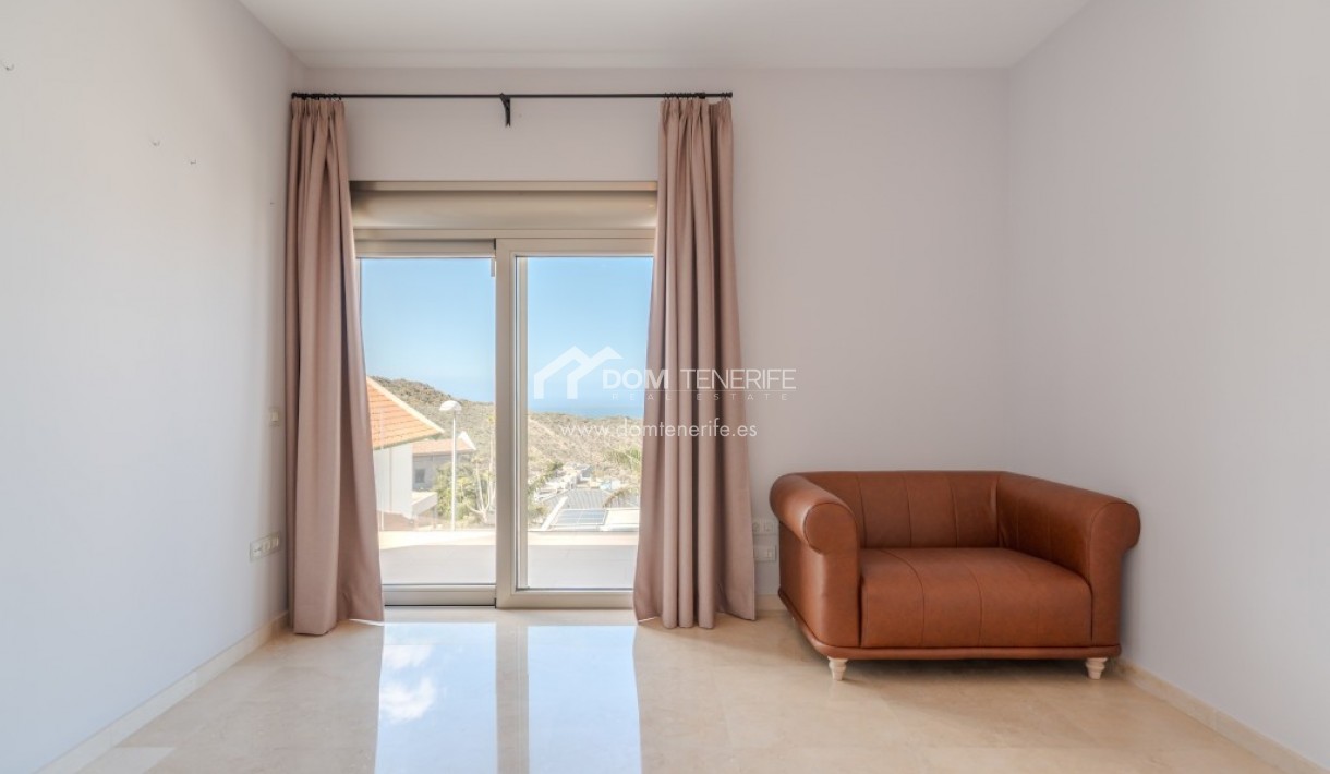 Revente - Villa -
Adeje - Roque del Conde