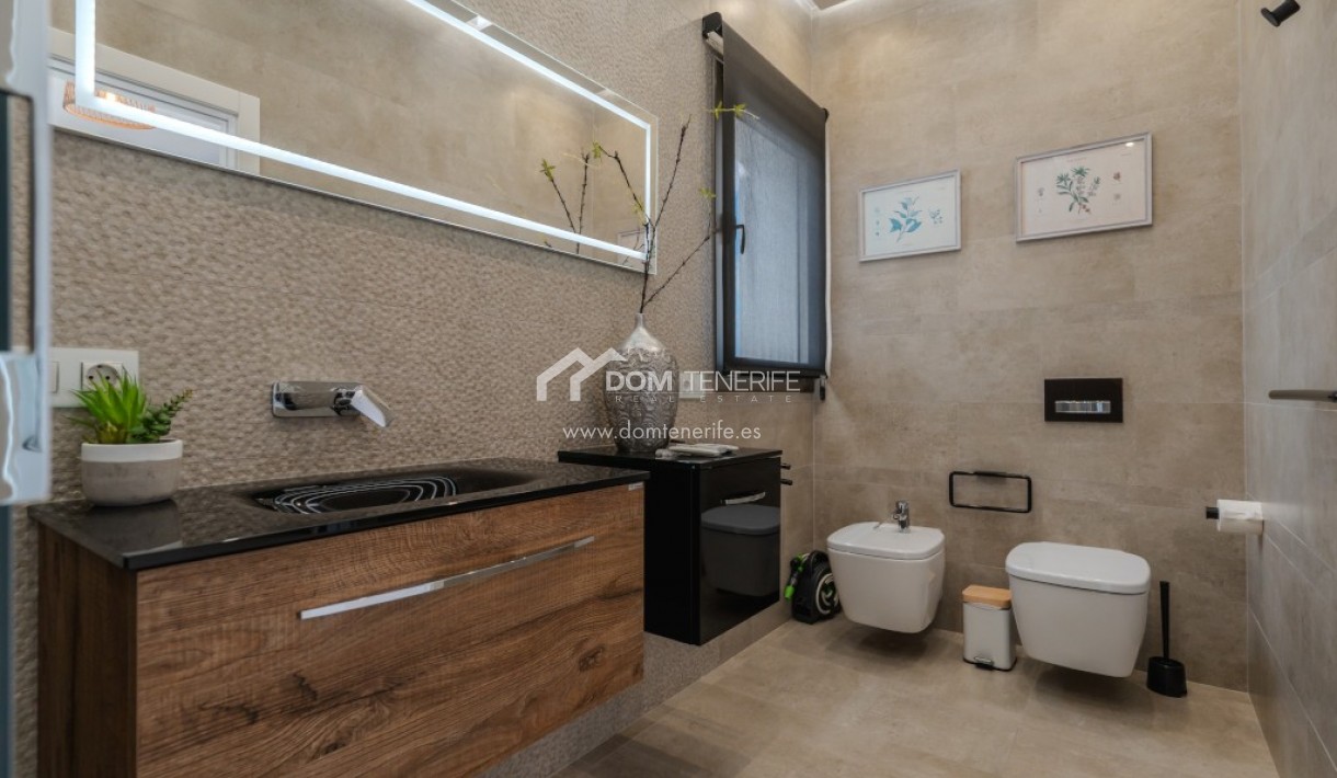 Revente - Villa -
Adeje - Roque del Conde