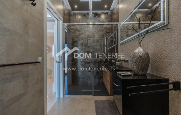 Revente - Villa -
Adeje - Roque del Conde