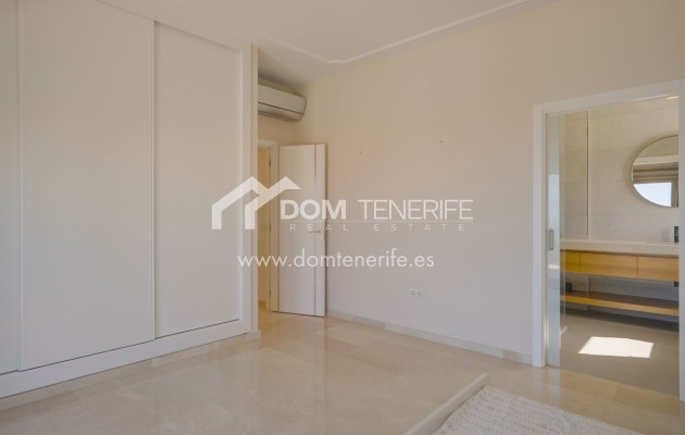Revente - Villa -
Adeje - Roque del Conde