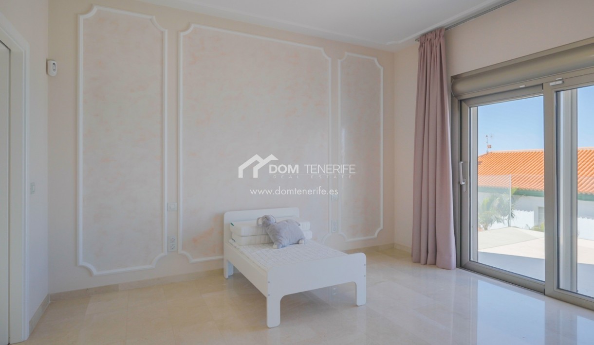 Revente - Villa -
Adeje - Roque del Conde