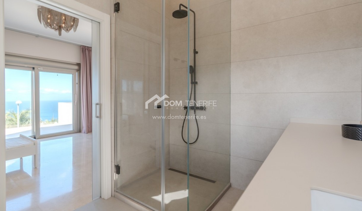 Revente - Villa -
Adeje - Roque del Conde