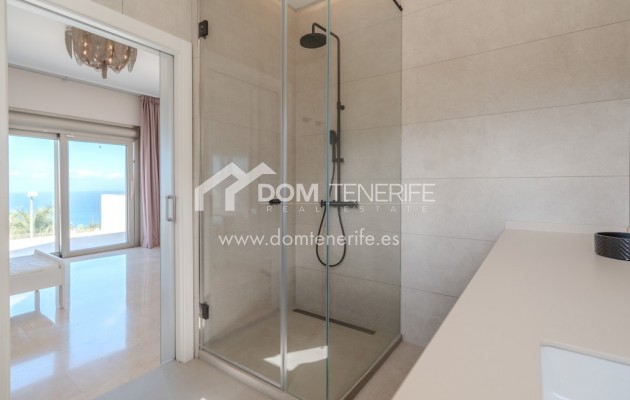 Revente - Villa -
Adeje - Roque del Conde