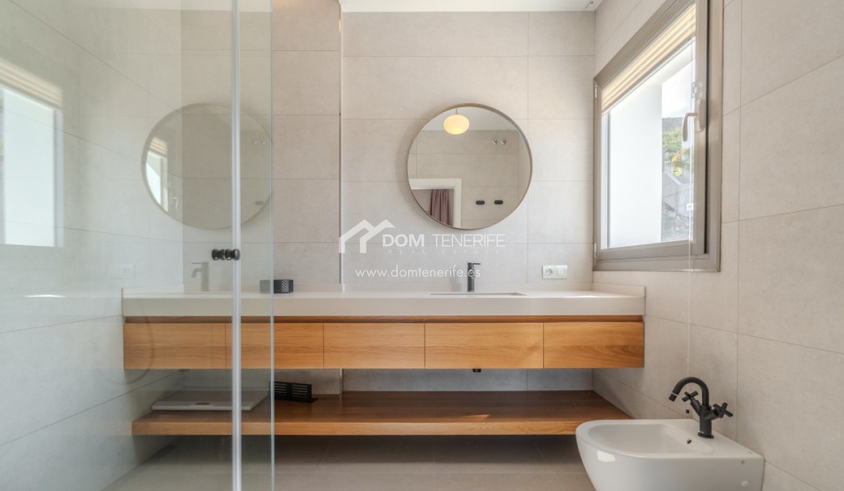 Revente - Villa -
Adeje - Roque del Conde