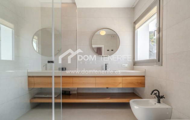 Revente - Villa -
Adeje - Roque del Conde