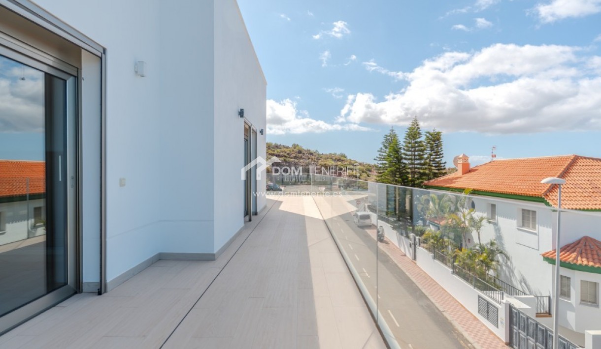 Revente - Villa -
Adeje - Roque del Conde