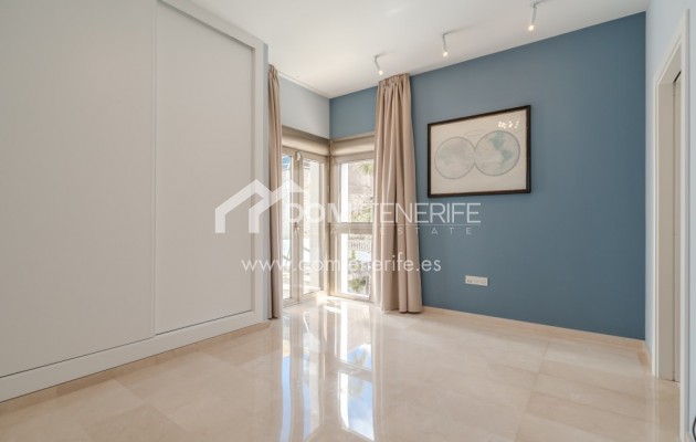 Revente - Villa -
Adeje - Roque del Conde