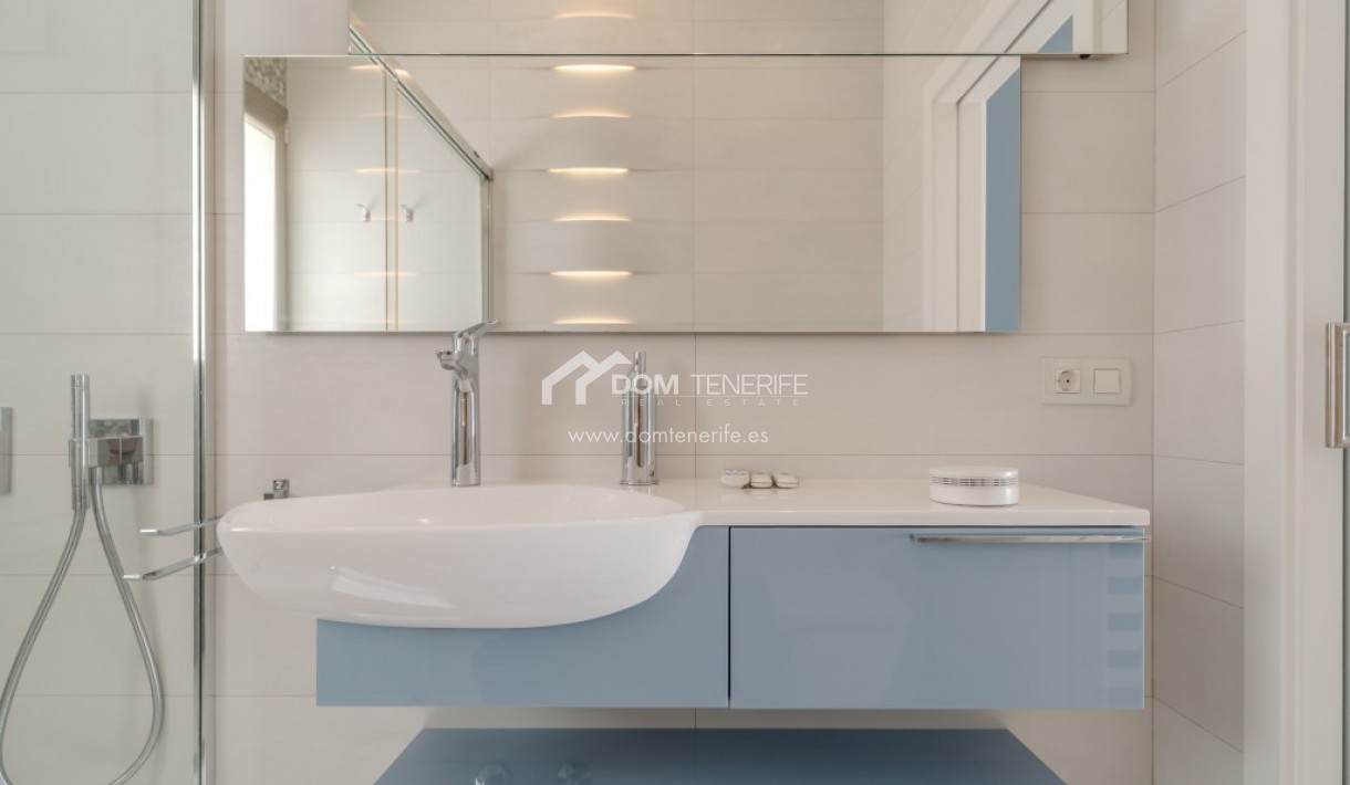 Revente - Villa -
Adeje - Roque del Conde