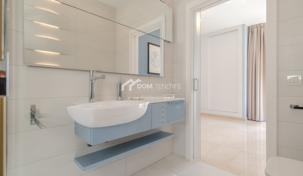 Revente - Villa -
Adeje - Roque del Conde