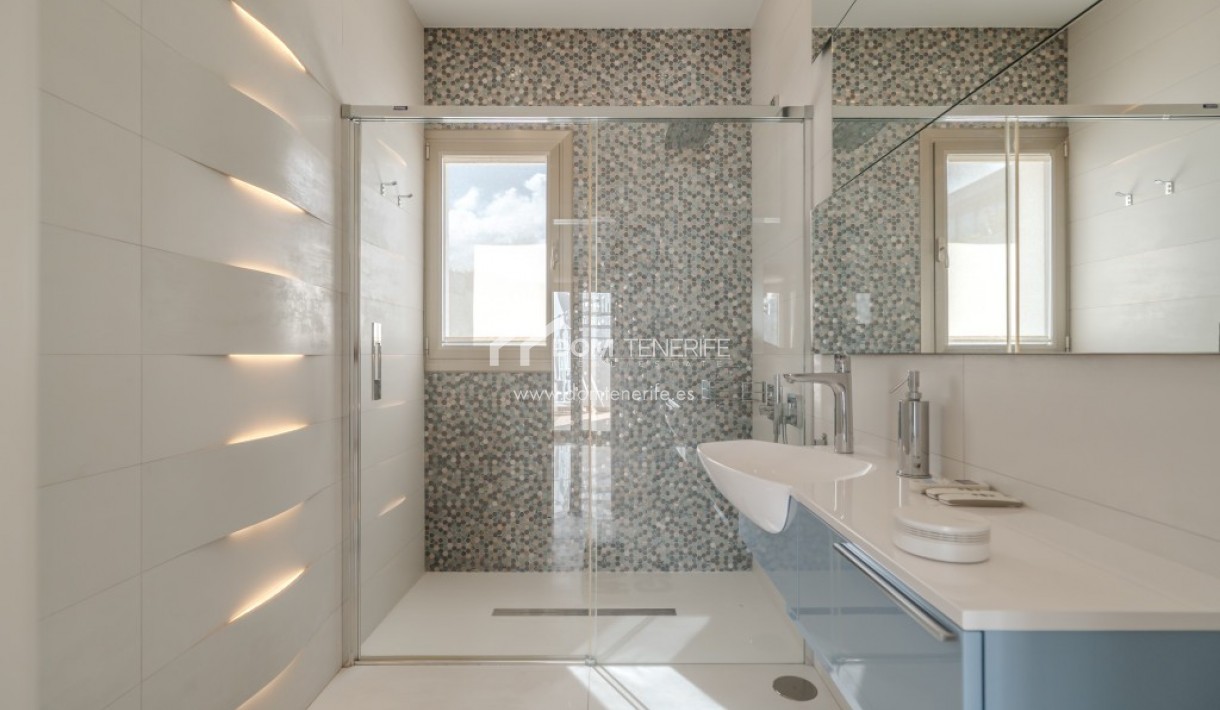 Revente - Villa -
Adeje - Roque del Conde