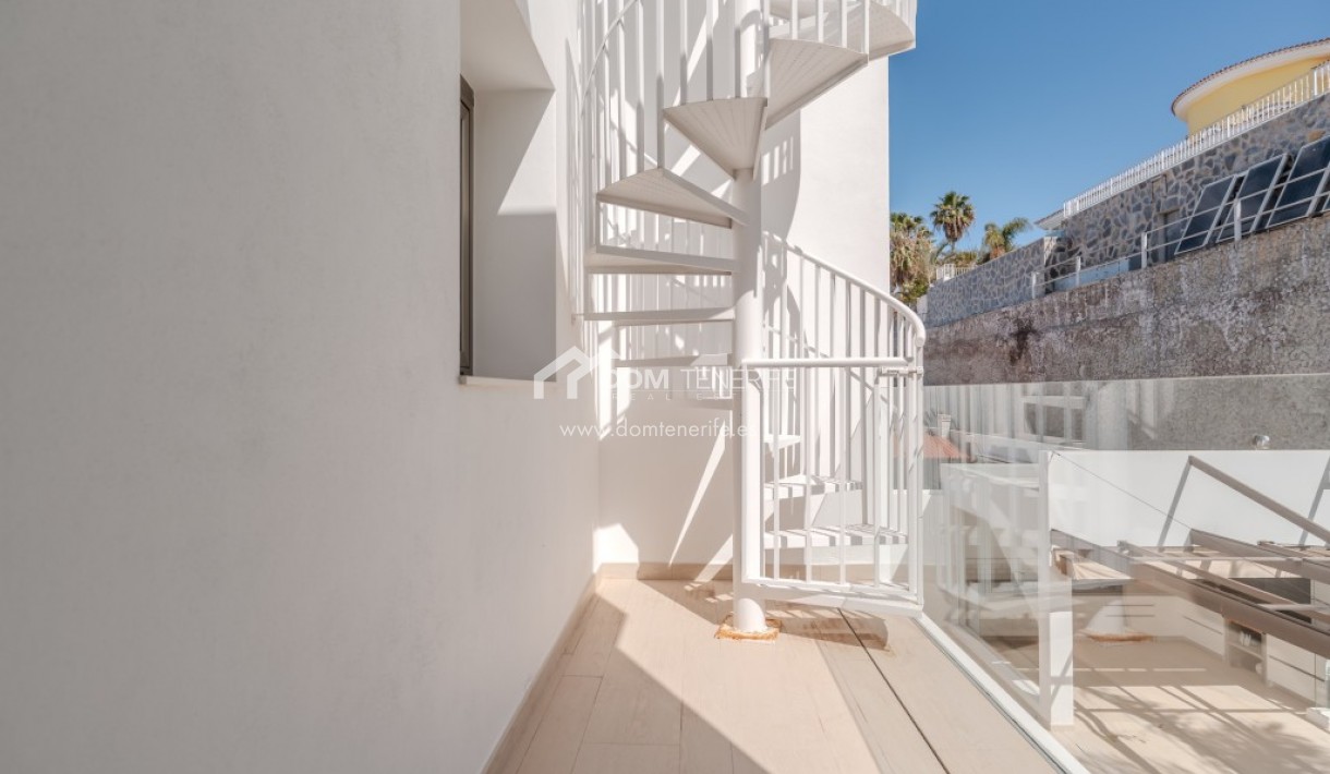 Revente - Villa -
Adeje - Roque del Conde