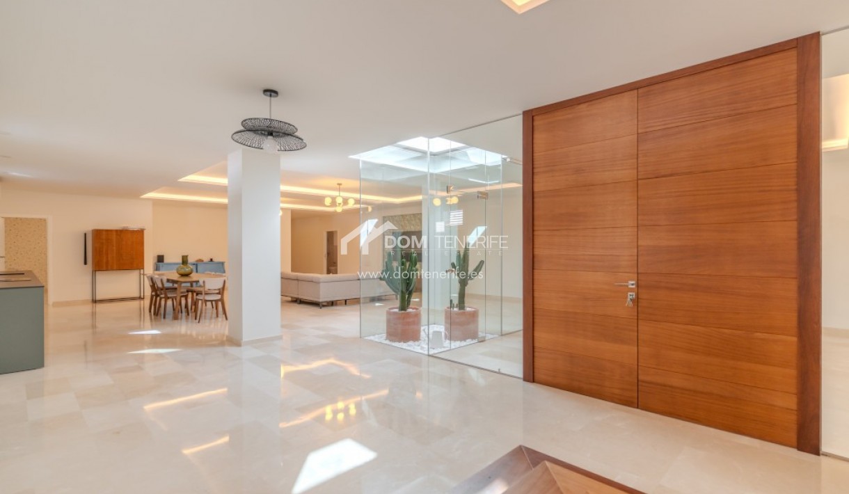 Revente - Villa -
Adeje - Roque del Conde