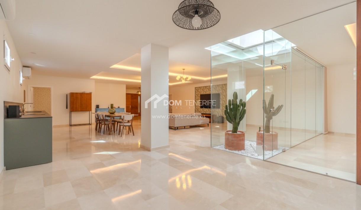 Revente - Villa -
Adeje - Roque del Conde