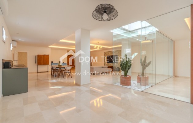 Revente - Villa -
Adeje - Roque del Conde