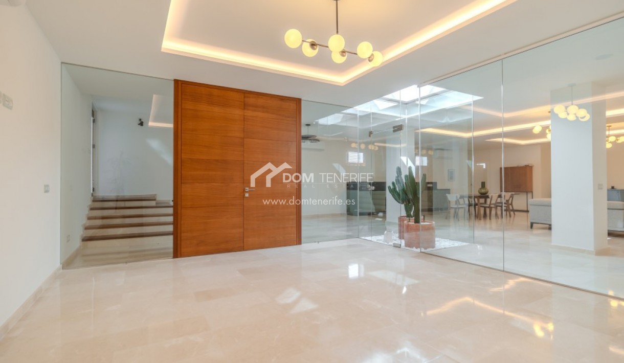 Revente - Villa -
Adeje - Roque del Conde