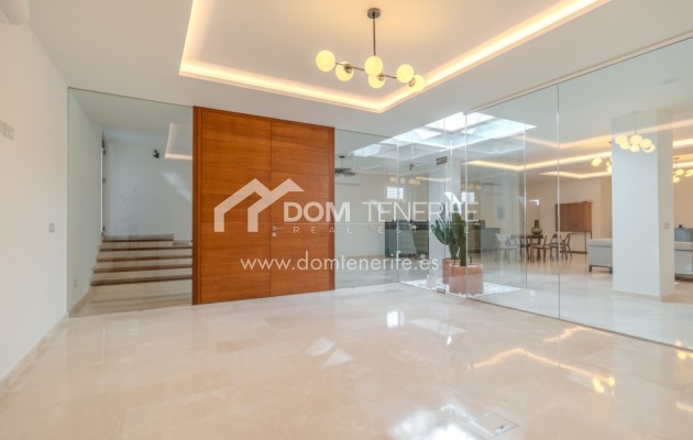 Revente - Villa -
Adeje - Roque del Conde