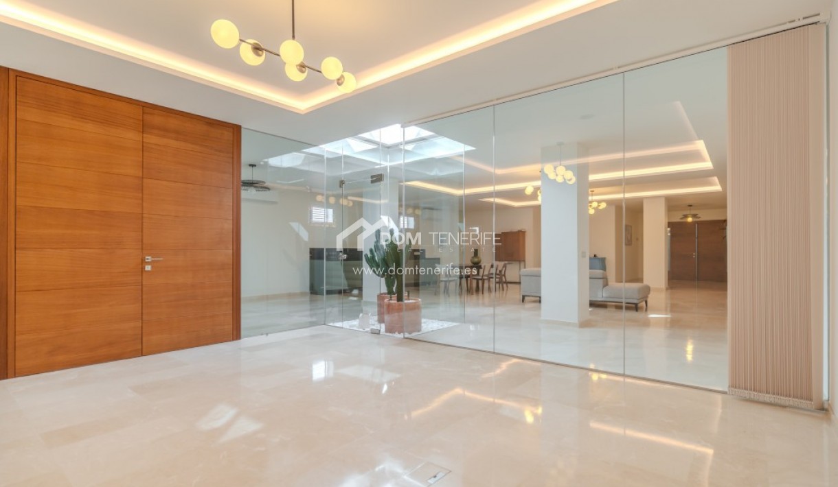 Revente - Villa -
Adeje - Roque del Conde