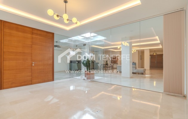 Revente - Villa -
Adeje - Roque del Conde