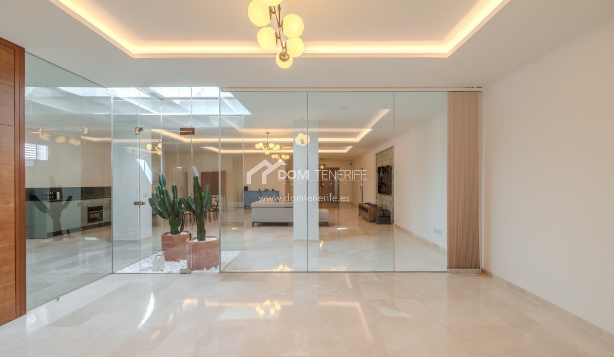 Revente - Villa -
Adeje - Roque del Conde