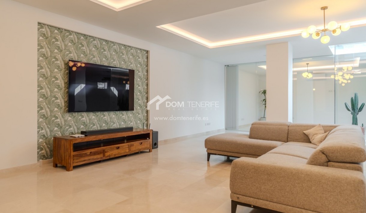 Revente - Villa -
Adeje - Roque del Conde