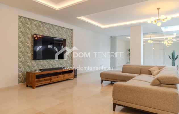 Revente - Villa -
Adeje - Roque del Conde