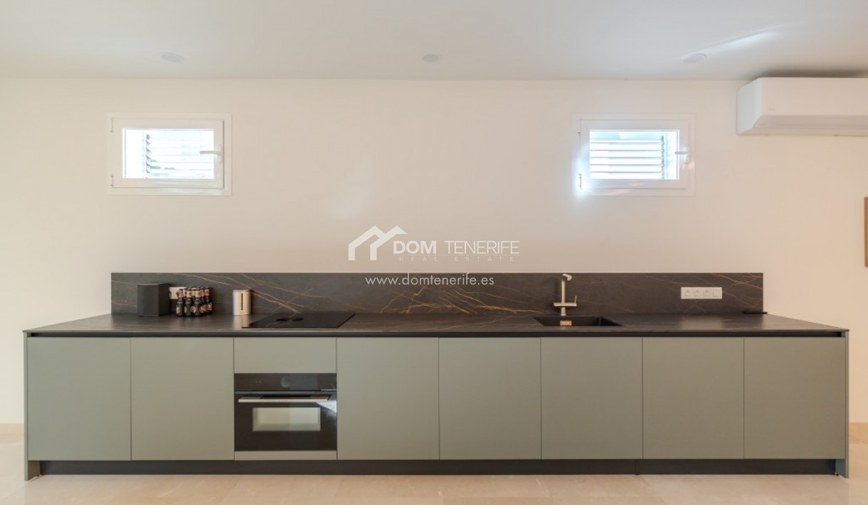 Revente - Villa -
Adeje - Roque del Conde