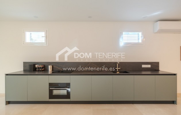 Revente - Villa -
Adeje - Roque del Conde