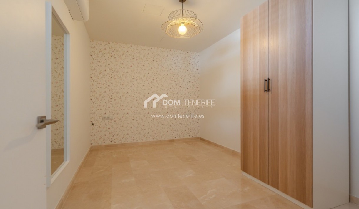 Revente - Villa -
Adeje - Roque del Conde